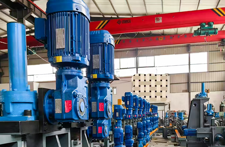 Status aplikasi peralatan transmisi gigi